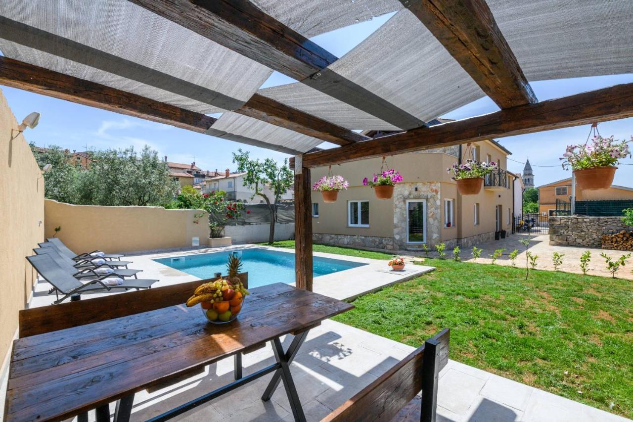 Holiday House Boky Vodnjan Esterno foto