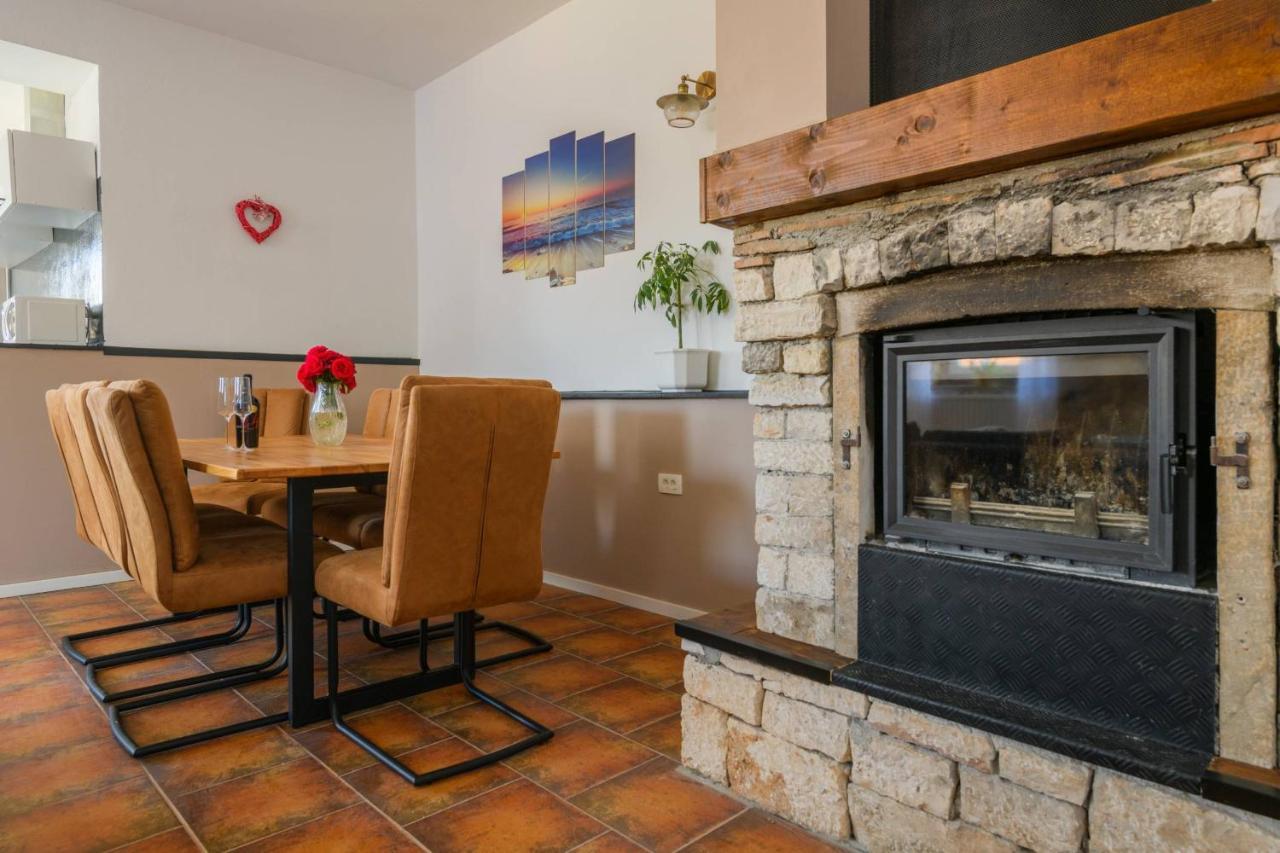 Holiday House Boky Vodnjan Esterno foto