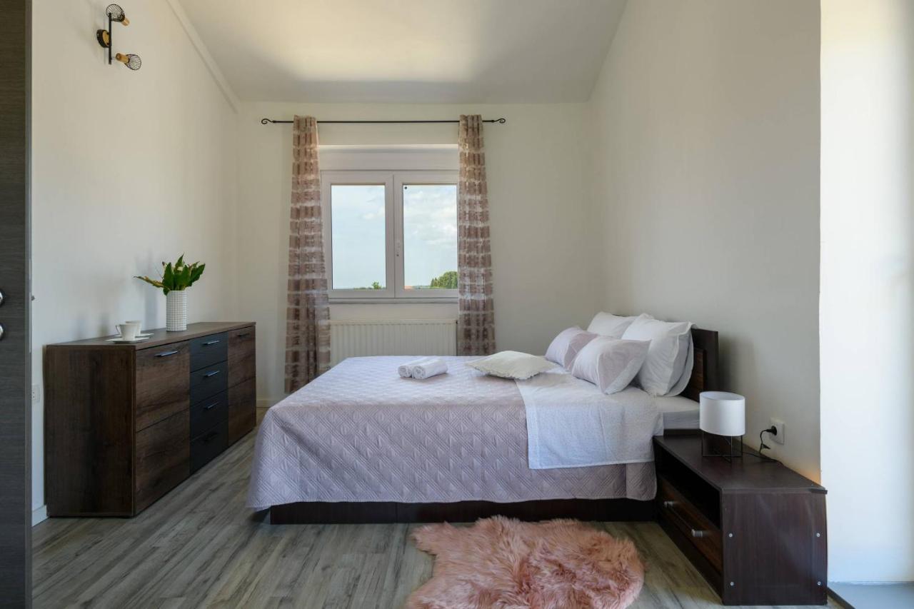 Holiday House Boky Vodnjan Esterno foto