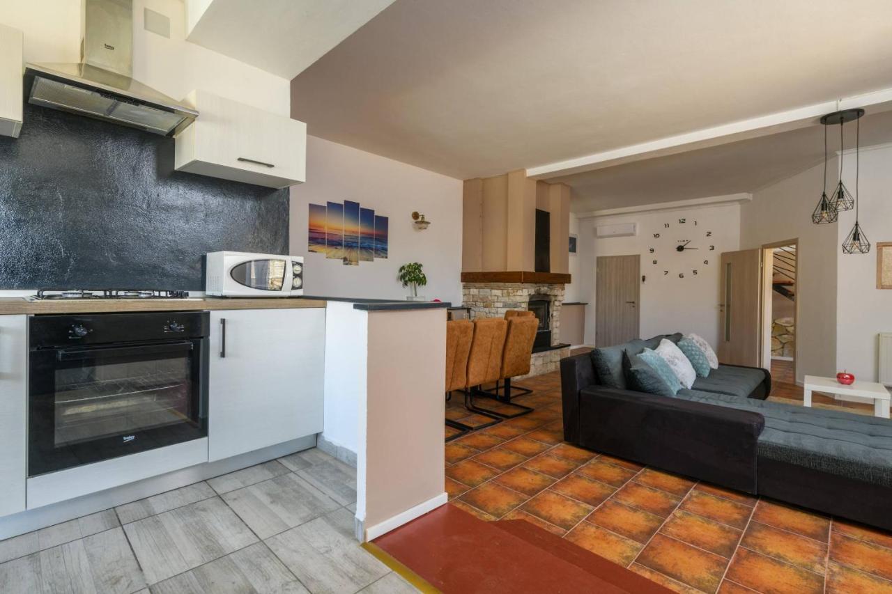 Holiday House Boky Vodnjan Esterno foto