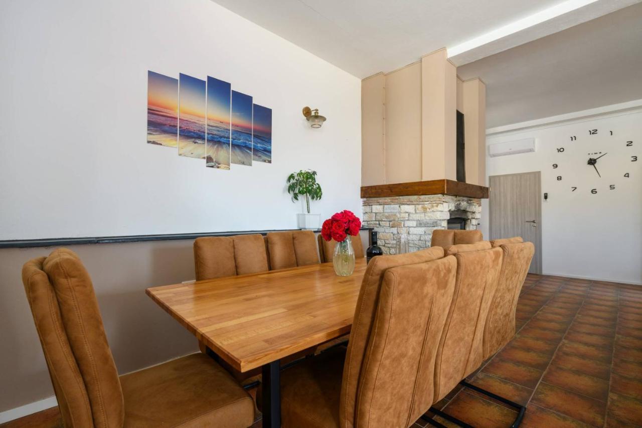 Holiday House Boky Vodnjan Esterno foto