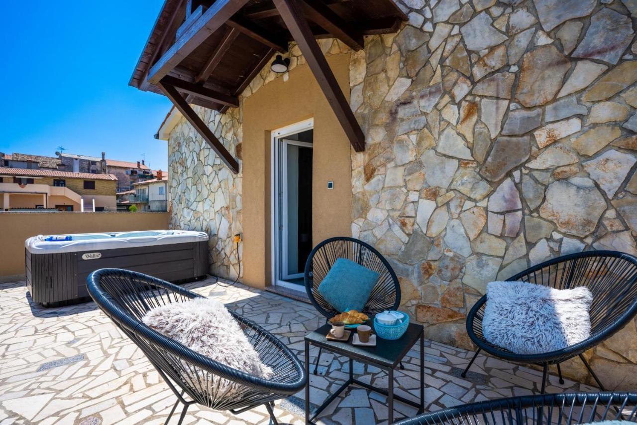 Holiday House Boky Vodnjan Esterno foto