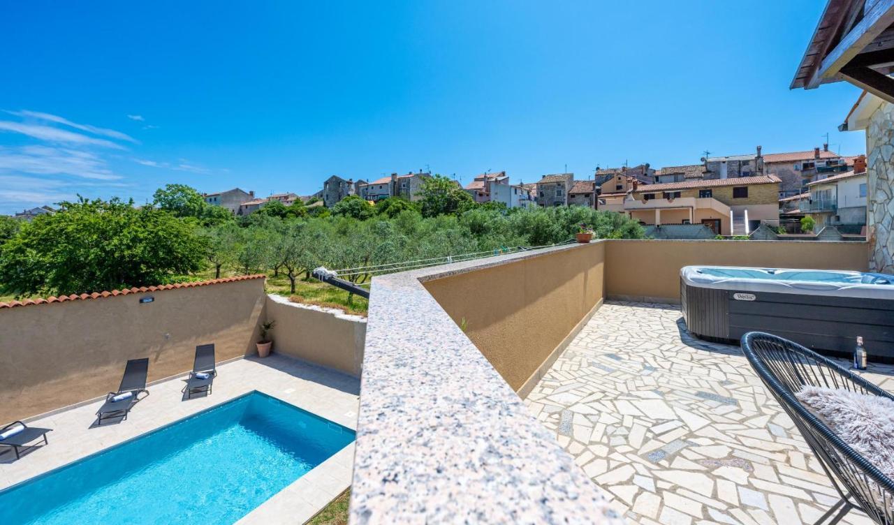 Holiday House Boky Vodnjan Esterno foto